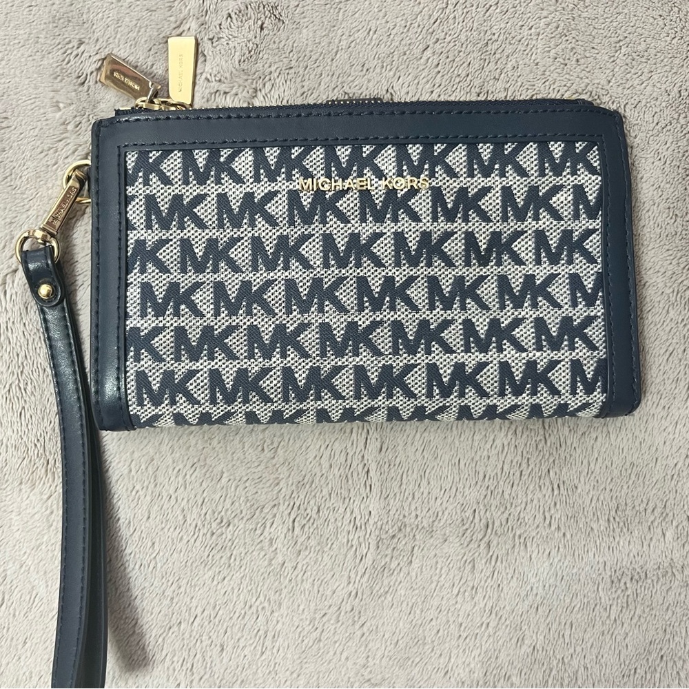 Michael Kors Navy blue and White Wristlet wallet New